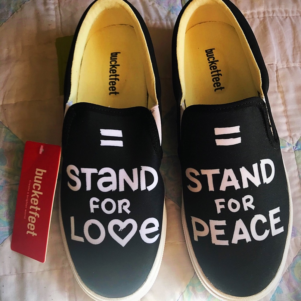 Bucket feet  Stand for Love/Peace Sneakers